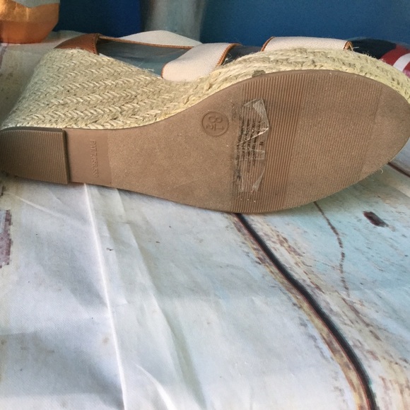 Mossimo Wedges Sandals - Picture 7 of 8